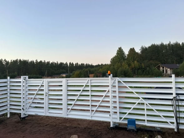 Забор горизонтальный штакетник купить в Петрозаводске